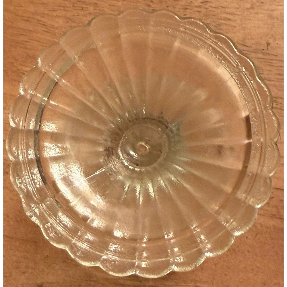 Vintage Indiana Glass Grape And Leaves Sherbet Glass/Goblet‎ EUC 4.5